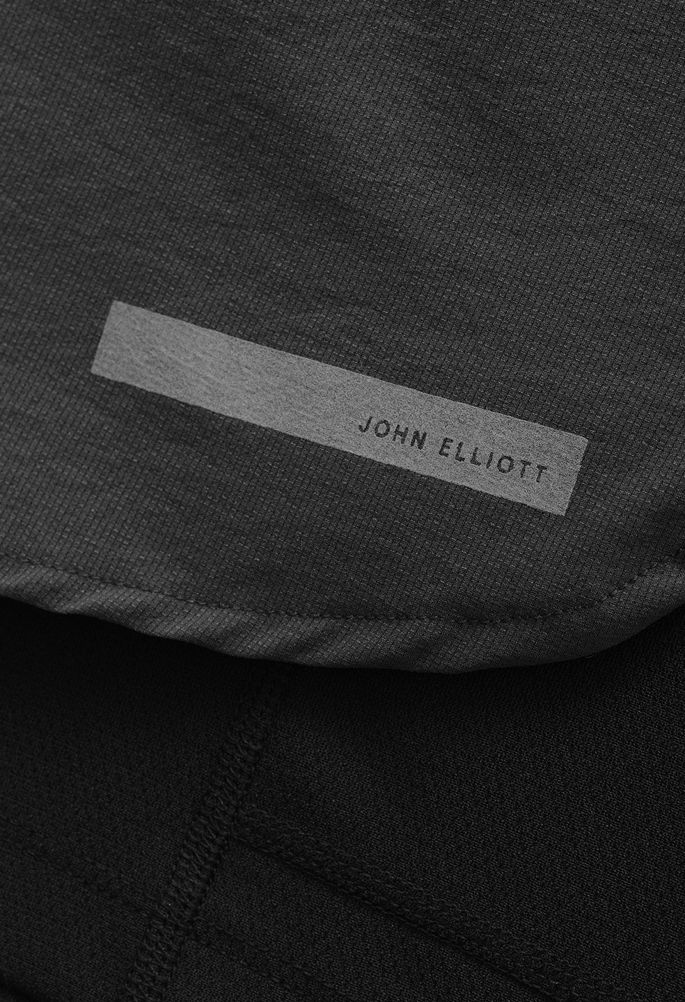 Grid-Mesh Sprint Shorts / Charcoal