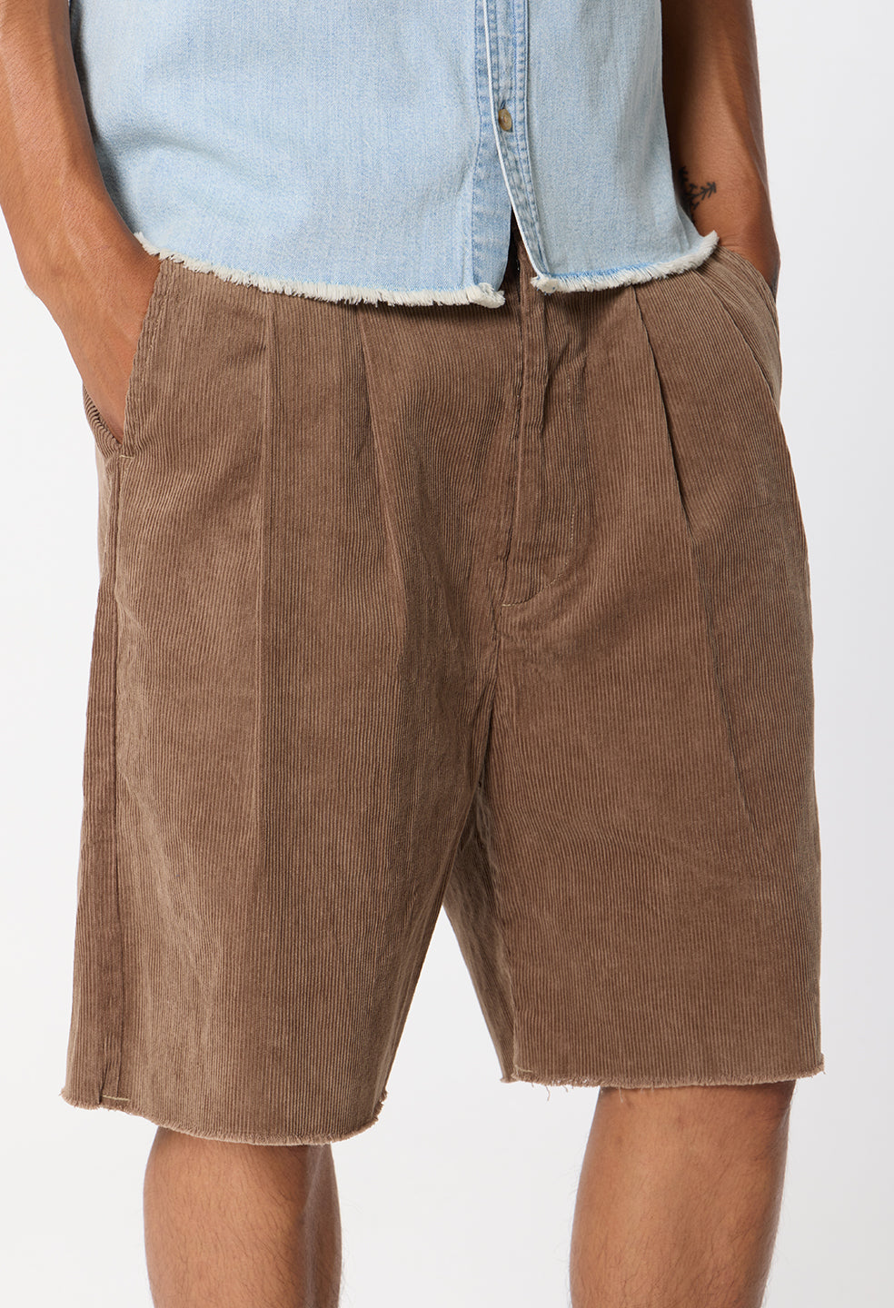 Club Corduroy Shorts / Mocha